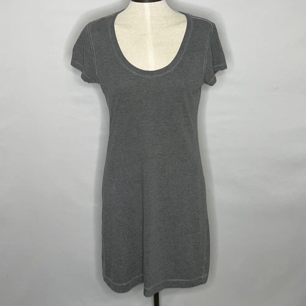 Make + Model Gray Scoop Neck Short Sleeve Tee Shirt Dress - Size Small